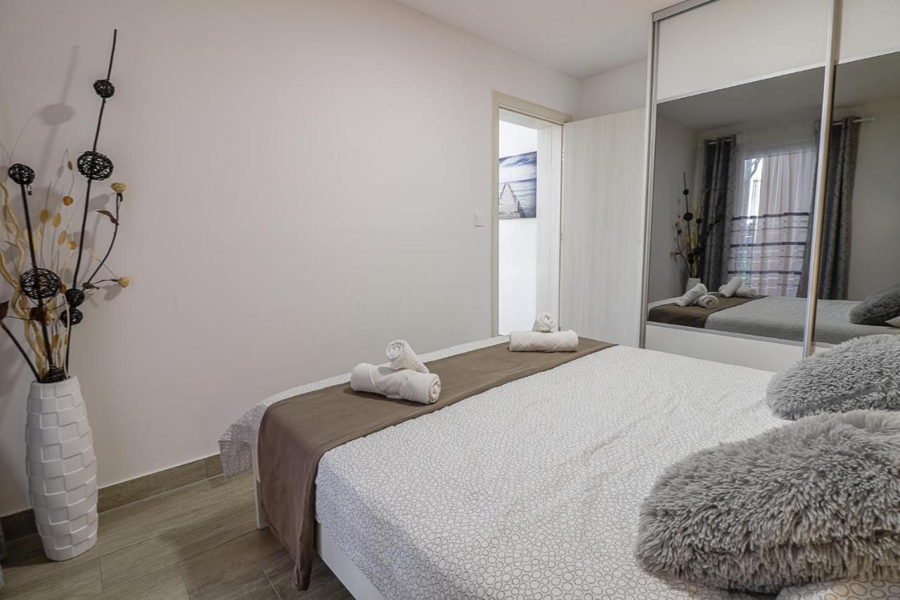 Apartman Juraj I Matej Vrsar Exterior photo